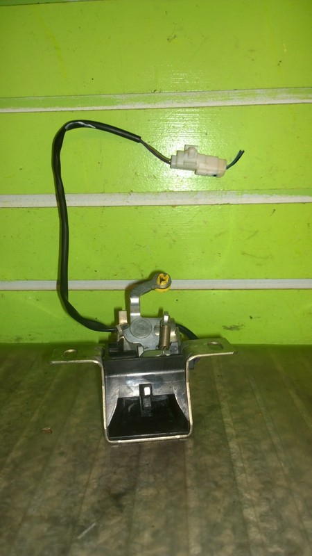 05 06 07 MARINER ESCAPE REAR HATCH LIFTGATE GLASS LOCK LATCH OEM 1414-36