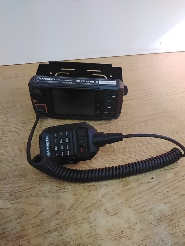 Anysecu 4G-W2Plus POC Mobile Android Network Radio W/ Microphone And Mount