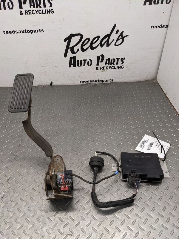 2003-2005 Silverado Sierra Fuel Gas Throttle Pedal Drive By Wire TAC Mod 1189736