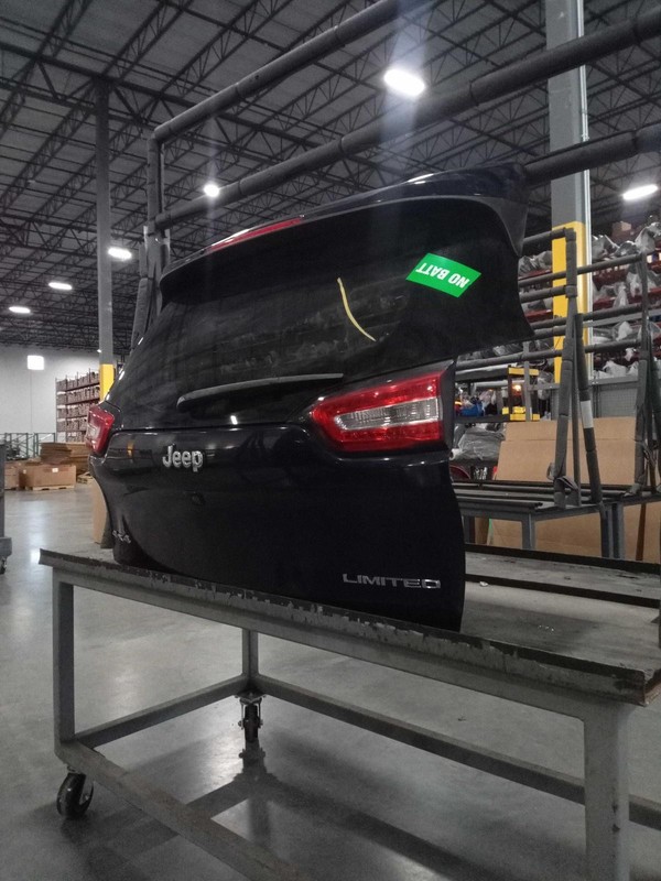 Used Deck Lid fits: 2016 Jeep Cherokee w/o rear view camera privacy tint glass G