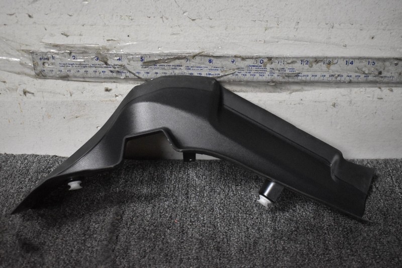 BMW TRIM RIGHT SIDE FACTORY OEM