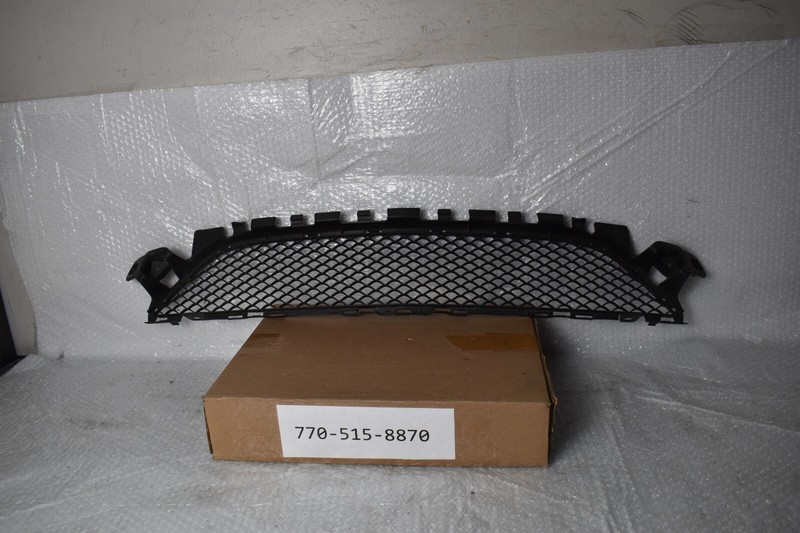 MERCEDES BENZ C63 AMG BASE FRONT CENTER GRILLE 2008-2021 OEM A 205 885 21 23