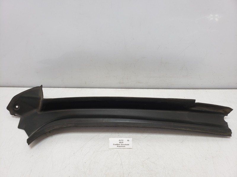 ✅ 15-20 OEM Cadillac Escalade Rear Passenger Upper Water Drain Cover Panel