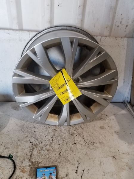 2018-2020 Volkswagen Tiguan Wheel Rim 17x7 Alloy 10 Split Spoke Silver