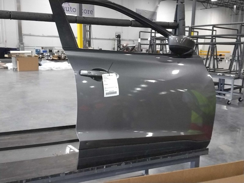 2020 Nissan Kicks Front Right Door Gun Metallic 55k Miles Used OEM Part