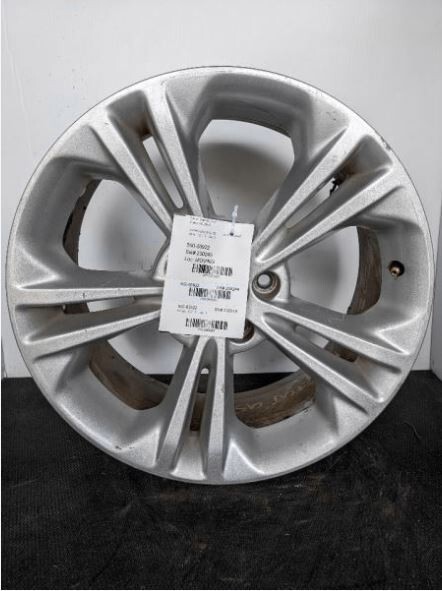 2016-2019 Explorer SINGLE USED WHEEL,18x8, 5 lug, 10 spoke, Aluminum, 560-03922
