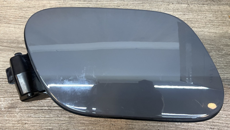 2021-25 VW CHARGE PORT POCKET DOOR OEM # 11K-809-857-C - PURE GREY
