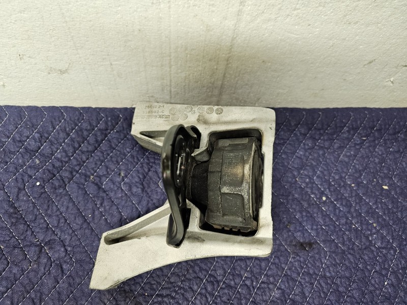 Engine Mount For 2013 FordTransit Connect2.5L