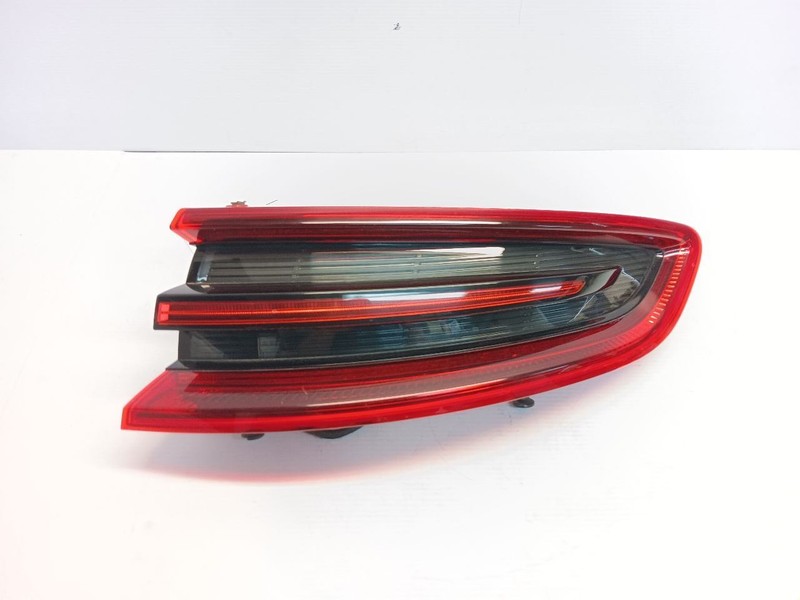 15-18 Porsche Macan 95B Right Side Outer Tail Light Lamp 95B945096E OEM