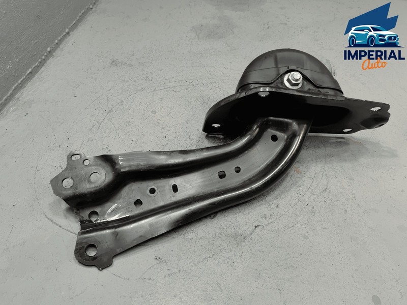 Toyota Camry Rear Passenger Side Trailing Control Arm w/Bracket OEM 2018-2025