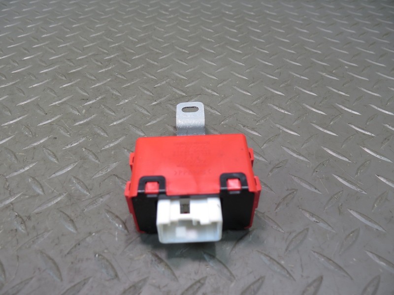 2003-2007 LEXUS UZJ100L LX470 TOWING CONVERTER COMPUTER CONTROL MODULE