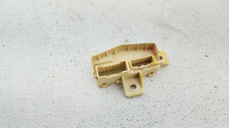 2019-2023 KIA FORTE CABIN COMPARTMENT JUNCTION FUSE BOX BLOCK 91940-M6070 OEM