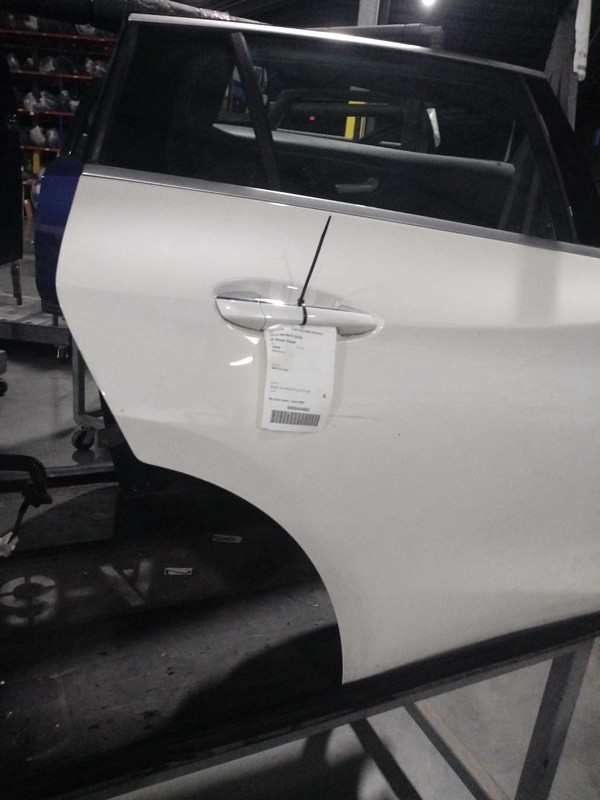 2019 INFINITI QX30 Rear Right Door WHITE OEM Used 659969 35K Miles