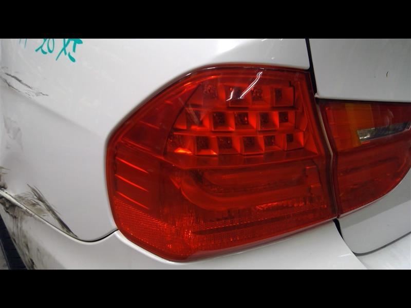 Driver Tail Light Sedan Canada Market Fits 09-11 BMW 323i 725616