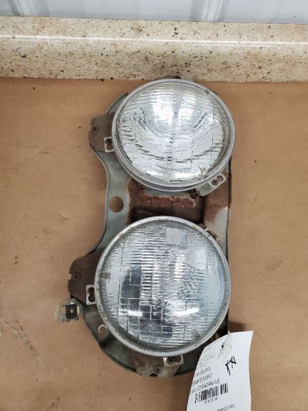 Driver Left Headlight Fits 72-74 TOYOTA PICKUP 282040