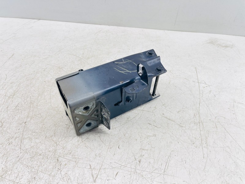 2013-2019 Cadillac XTS FRONT RIGHT SIDE BUMPER ENERGY ABSORBER OEM 22865542