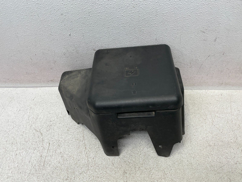 2003-2007 Hummer H2 Engine Under Hood Fuse Junction Relay Box Block 1366 OEM