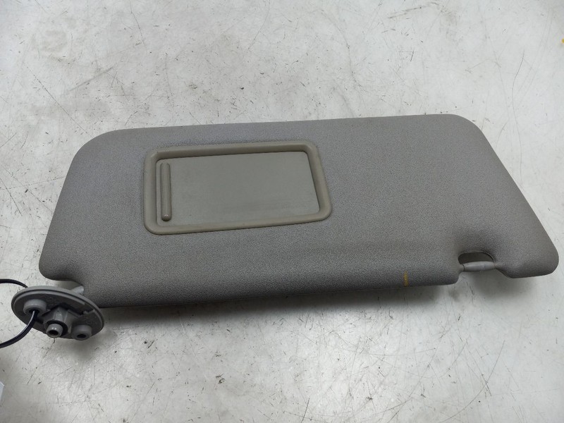 Passenger Right Sun Visor Without Illuminated Fits 04-05 RAV4