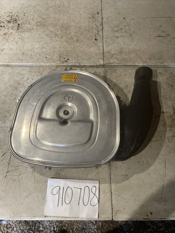 81-91 Mercedes W126 420SEL 500SEC 380SE Air Intake Cleaner Box 0140948302 OEM