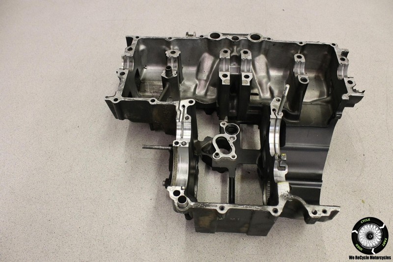 1993 Suzuki Katana 750 GSX750F LOWER ENGINE BOTTOM CRANKCASE CRANK CASE MOTOR 93