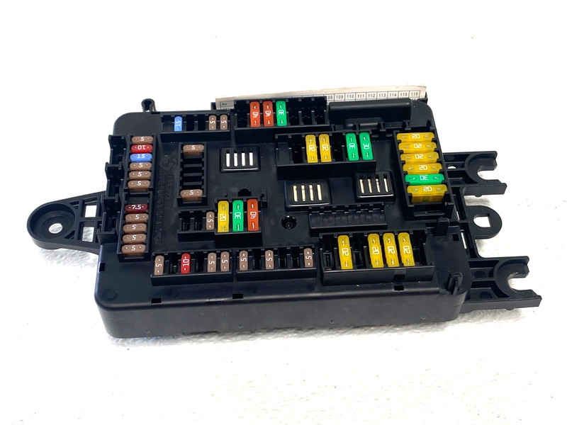 14-16 BMW 428i F33 REAR POWER DISTRIBUTION FUSE RELAY BOX OEM #A0.12