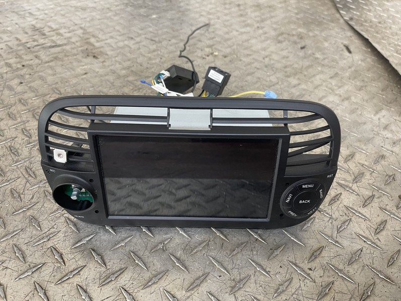 12-17 Fiat 500 Radio Screen Assembly Tested Oem