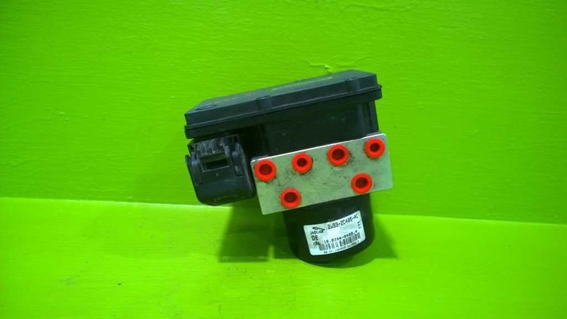 04 JAGUAR XJ8 4.2L ABS ANTI LOCK BRAKE SYSTEM OEM 2838-51