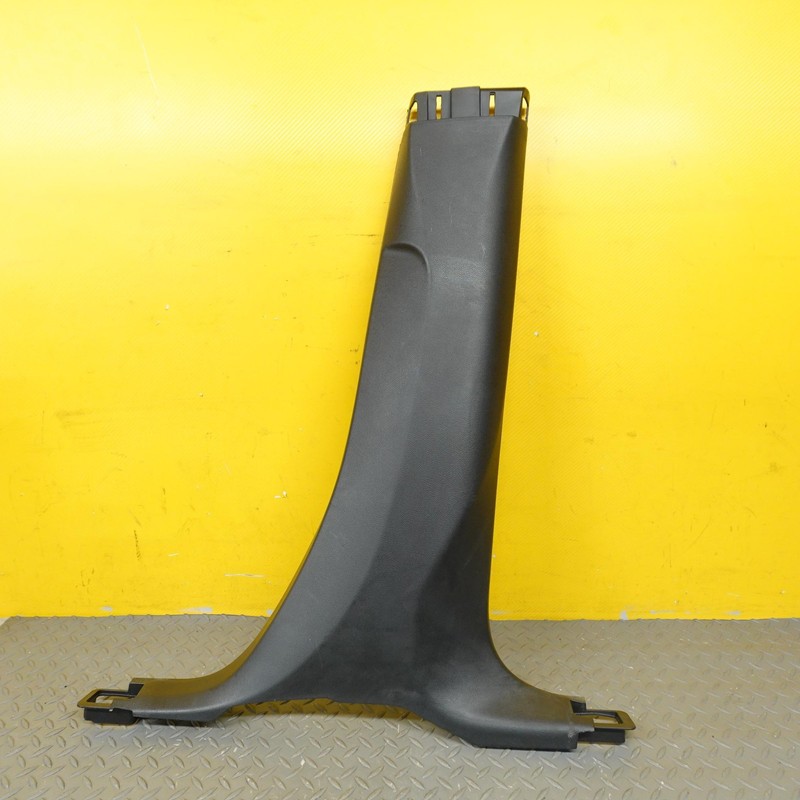 2018-2024 BUICK ENCLAVE RIGHT SIDE B PILLAR LOWER TRIM COVER PANEL OEM 84340762