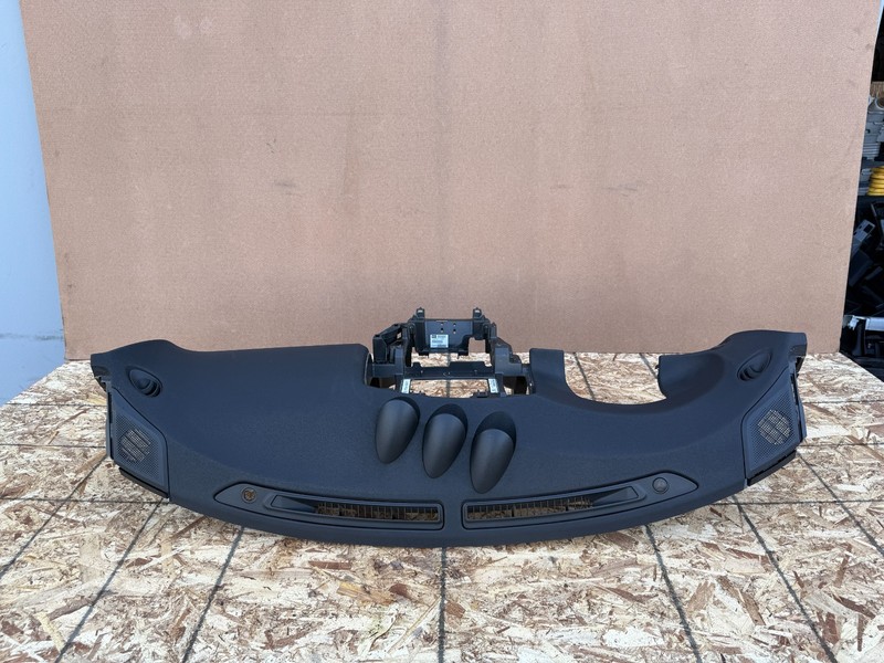 NISSAN 370Z 2009-2021 OEM DASH DASHBOARD INSTRUMENT PANEL ASSEMBLY (BLACK)