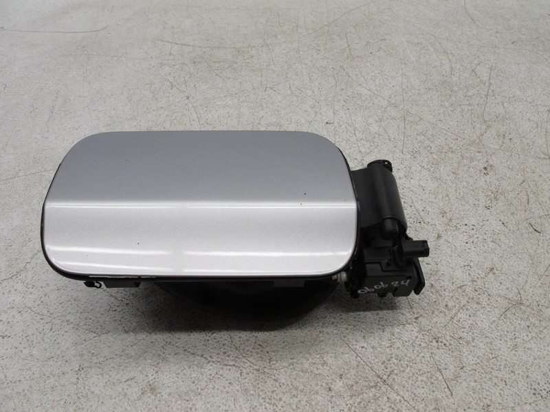 12-18 BMW F30 320i 328i SEDAN FUEL TANK FILLER FLAP DOOR TRIM COVER LID OEM 0606