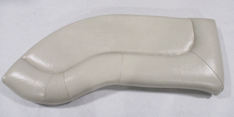 2005 Hurricane Sundeck SD257DC Boat STBD Side Bow Seat Base Cushion White