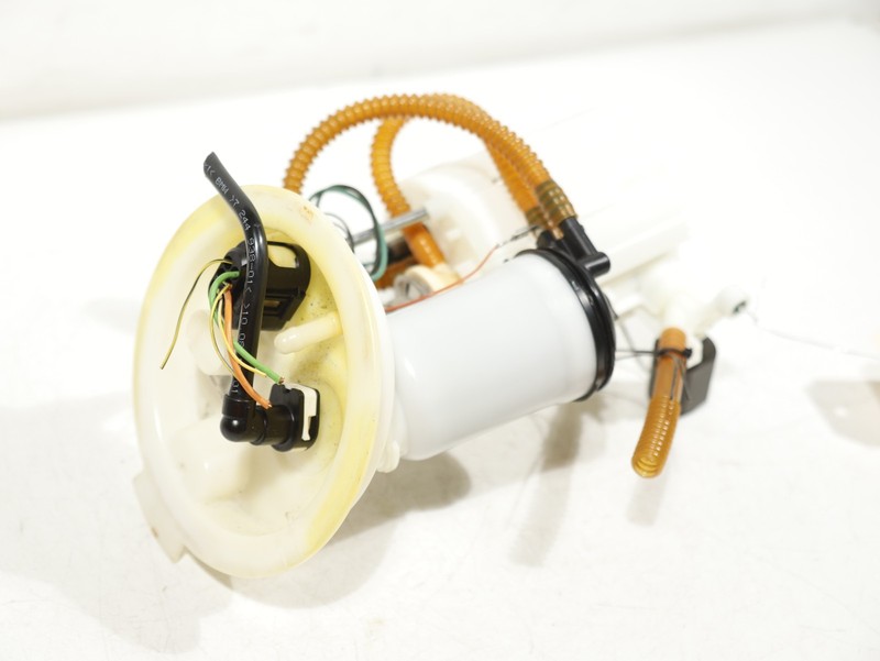 BMW 228i 230i 320i 328i 335i 428i 435i M2 M235i Fuel Pump 1611 7243975 OEM