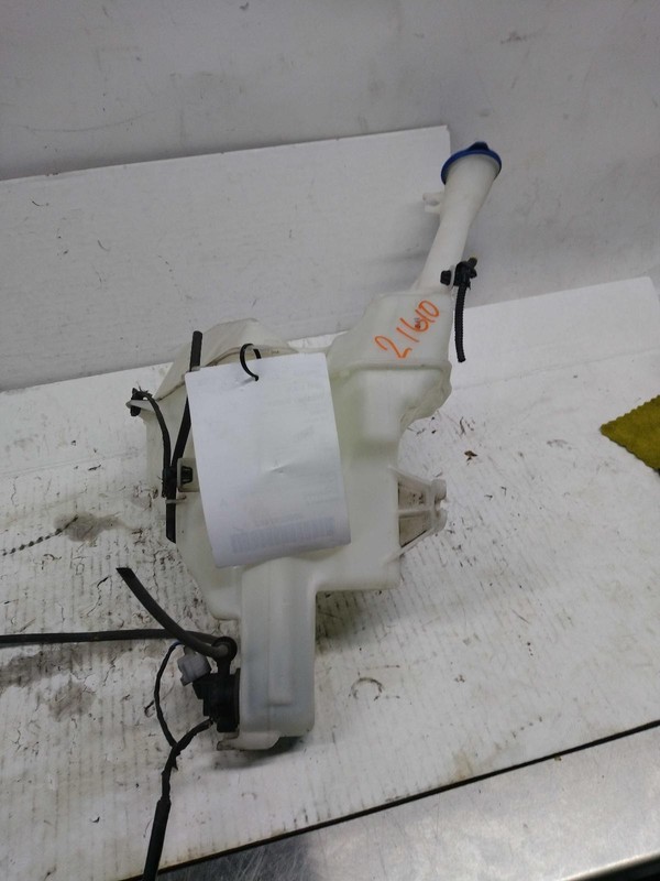 2016 KIA SOUL Washer Fluid Reservoir OEM Silver 2.0L 132K Miles NJ25-21610