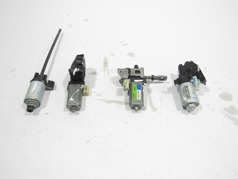 Rivian R1S 2024 Front Right Passenger Seat Track Motor Set 4 PCS 21-25 ;@1