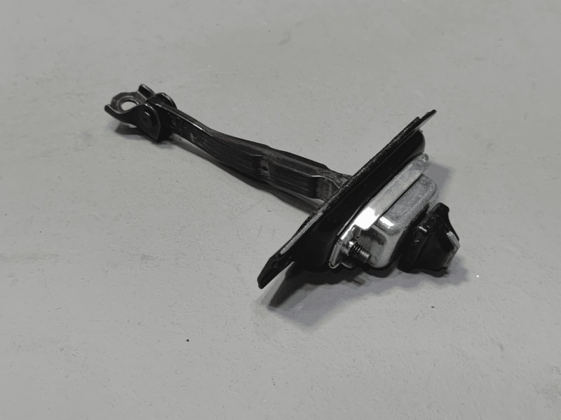 2021-2025 NISSAN ROGUE FRONT LEFT OR RIGHT DOOR HINGE CHECK STRAP STOPPER OEM