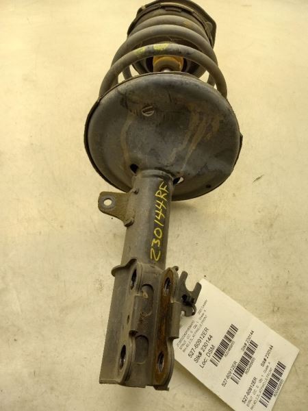 00-01 TOYOTA CAMRY 2.2L AT FWD PASSENGER SIDE FRONT STRUT ASSEMBLY