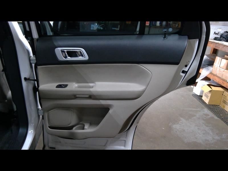 2014 EXPLORER Passenger Right Door Trim Panel Rear 1167167
