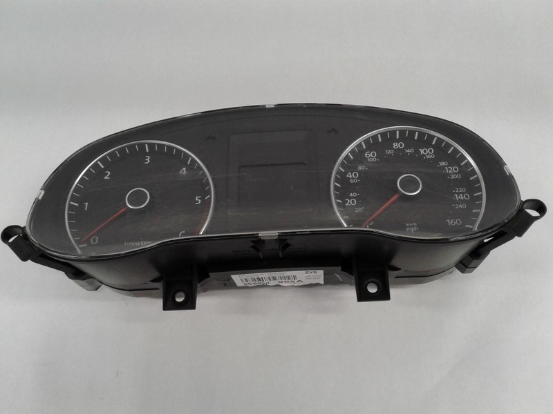 13 VOLKSWAGEN JETTA Speedometer Sedan diesel 73k miles OEM 1 Year Wnty!