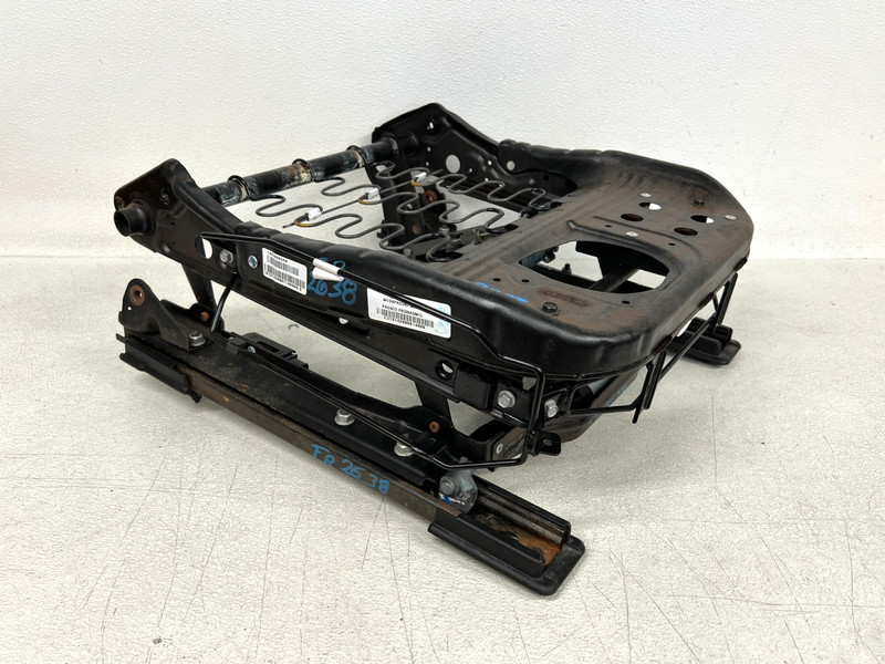 ⭐2014-2017 MASERATI QUATTROPORTE FRONT RIGHT SEAT TRACK FRAME RAIL OEM LOT2638