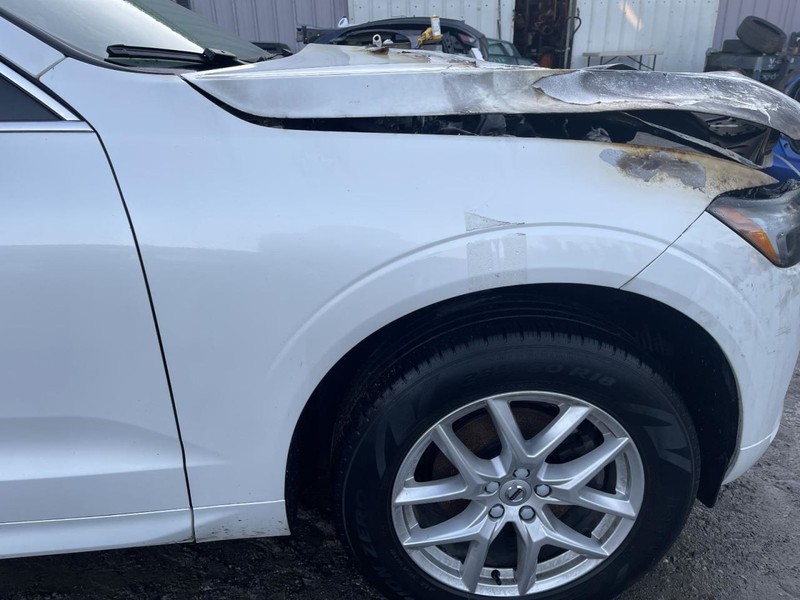 18-24 VOLVO XC60 RIGHT FENDER WHITE PC:707 PAINT TOASTED BY HEADLIGHT 25K 61320