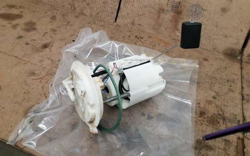 Fuel Pump Assembly 2.4L Fits 08-14 AVENGER 215376