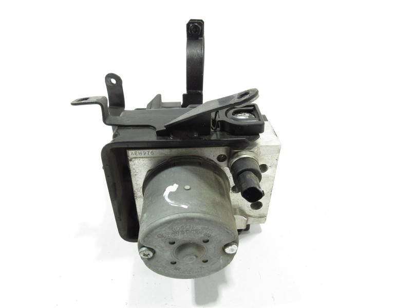 02-06 Maserati Coupe GT 2004 ABS Anti Lock Brake System Module Pump ;