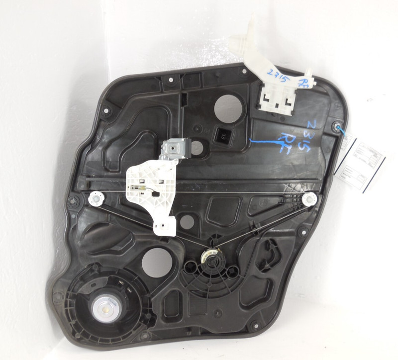 2020-2023 Hyundai Venue Front Door Window Regulator W/ Motor Passenger Right OEM