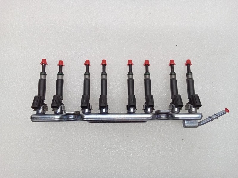 2012-2019 Nissan Versa Sedan 1.6L 61019 Fuel Rail w/ 8 Injectors 166001KT0A