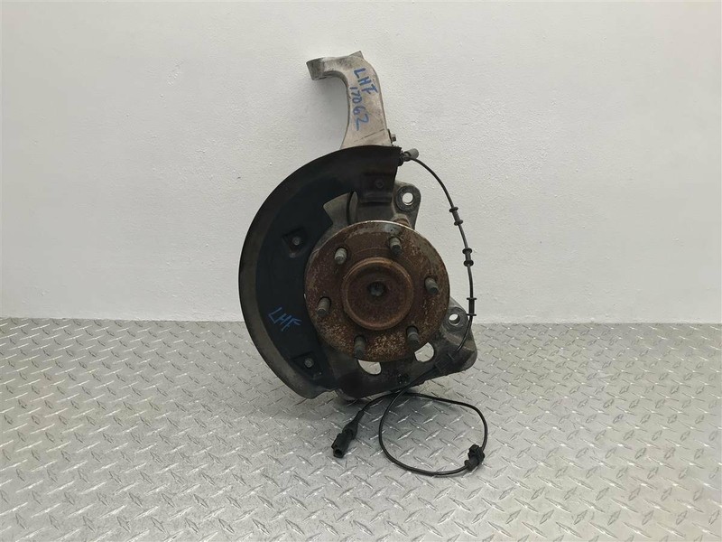 03-06 Lincoln Navigator 4x2 LH Driver Side Spindle Knuckle Hub OEM 2L1Z-3K186-BA