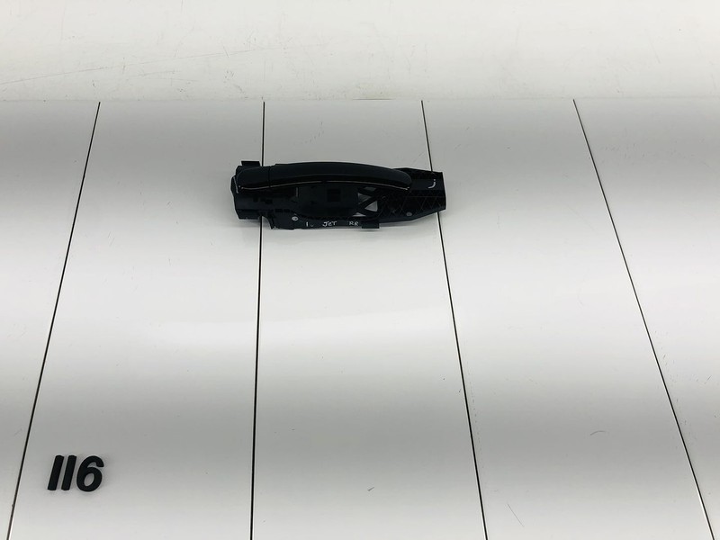 11-18 VOLKSWAGEN JETTA REAR RIGHT SIDE EXTERIOR DOOR HANDLE BLACK OEM