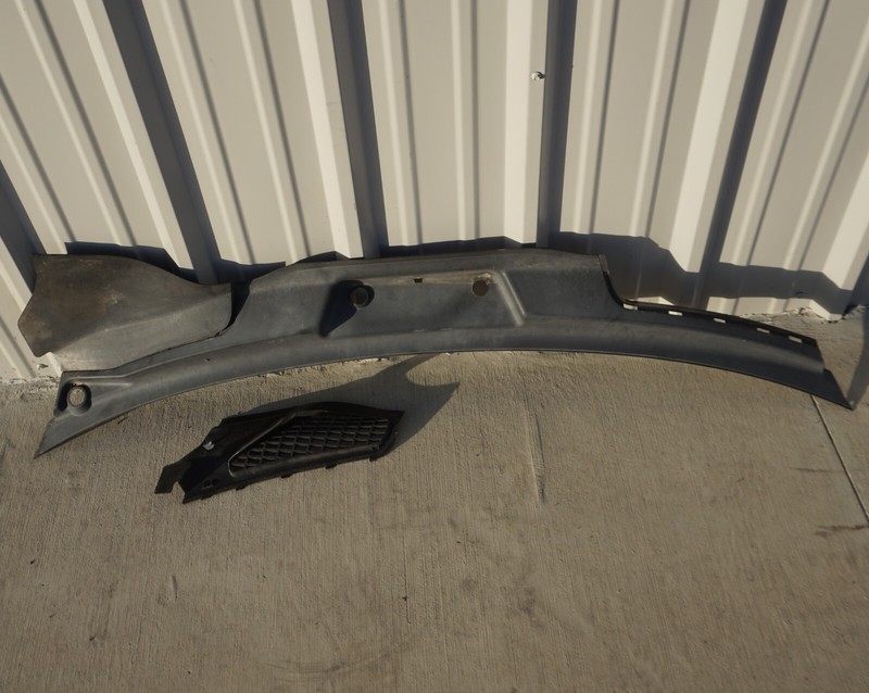 11 - 18 Porsche Cayenne 958 Windshield Cowl Panel Trim CoverOEM