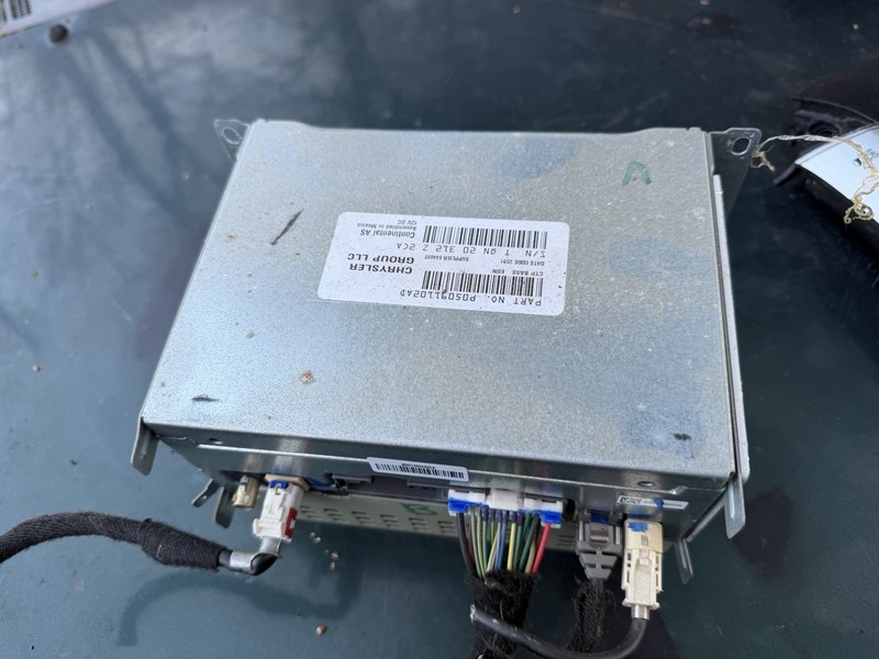 2011 2012 Dodge Journey CD DVD MP3 Player Radio Receiver OEM