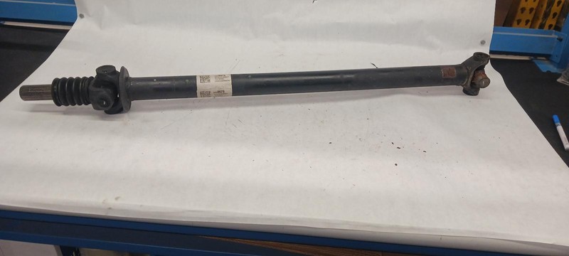 20-'23 CHEVROLET SILVERADO 3500 Front Drive Shaft 10 speed OEM