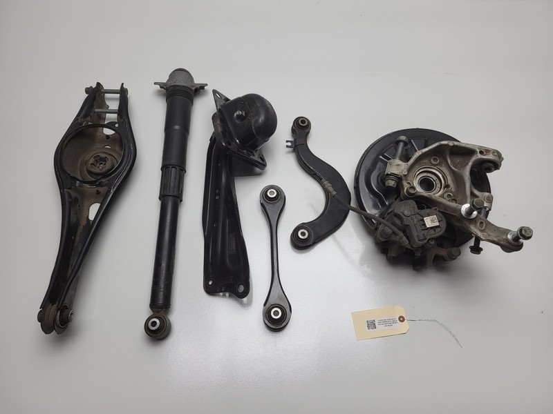 2021-2025 Audi Q3 Right Passenger Rear Suspension Knee 2.0L AWD 47k 5QF505436H